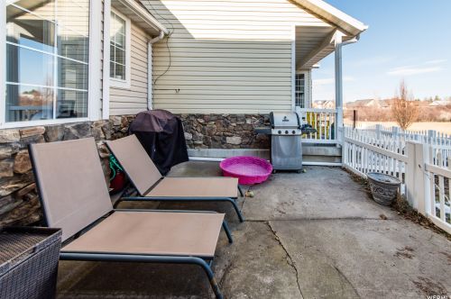 456 Cottage Ct, Providence UT 84332-4700 exterior