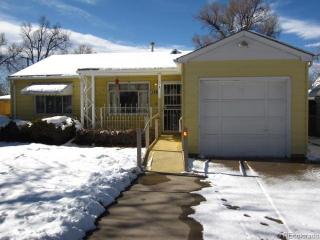 1781 Oakland St, Denver, CO 80010-2823