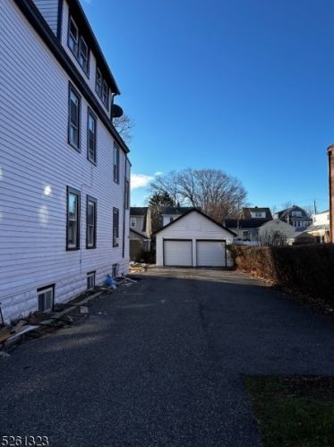 9 Warman St, Montclair, NJ 07042-1651