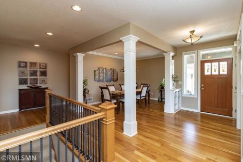 5 Hawthorne Ct, Saint Paul MN  55127-6476 exterior