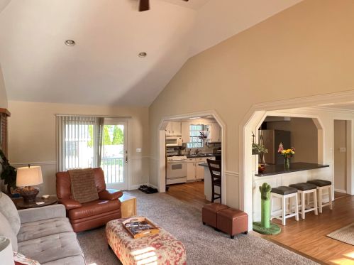 9 Watson St, Nashua, NH 03064-1434