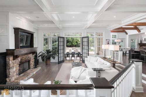 4711 Dudley Ln, Atlanta GA  30327-3330 exterior