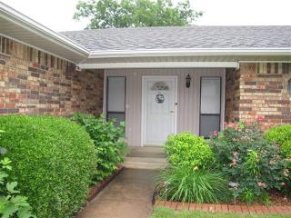 1908 8th Ave, Ardmore, OK 73401-2252