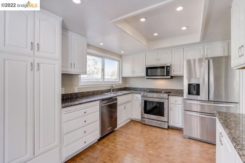 761 Grayson Rd, Concord CA  94523-2665 exterior