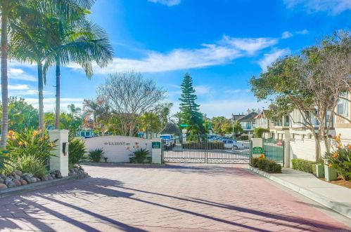 382 Carmel Creeper Pl, Encinitas CA  92024-7704 exterior