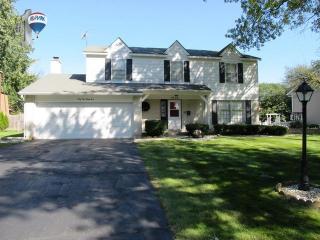4529 Black Partridge Ln, Lisle, IL 60532-1038