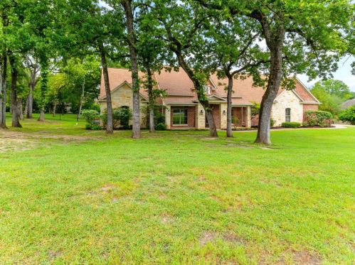 367 Covered Bridge Dr, Fort Worth, TX 76108-9608