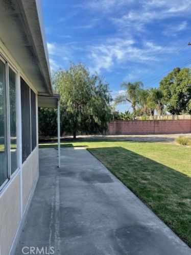 1733 Crestwood Ln, Anaheim CA  92804-8103 exterior