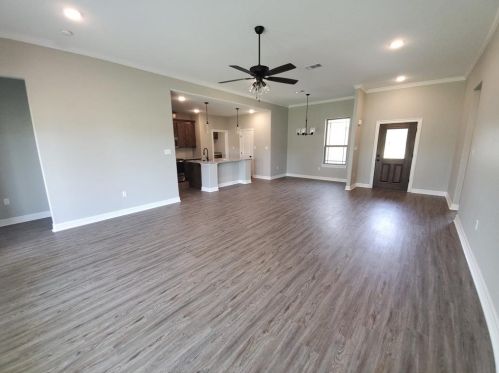 233 Shannon St, Angleton TX 77515 exterior