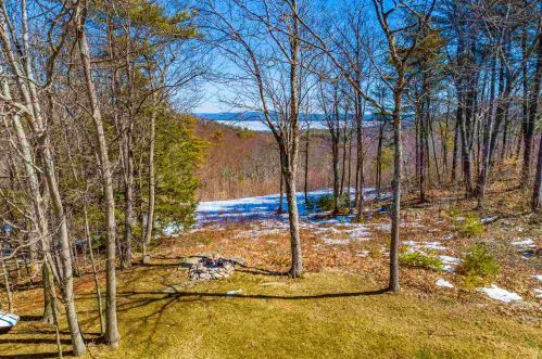 24 Oakland Ave, Laconia, NH 03249-7448