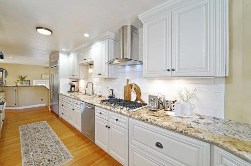 1756 1st St, El Cajon, CA 92021-3343