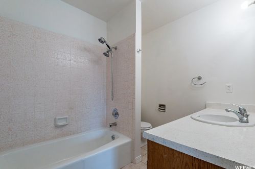 2327 Jordan Meadows Cv, Taylorsville UT exterior