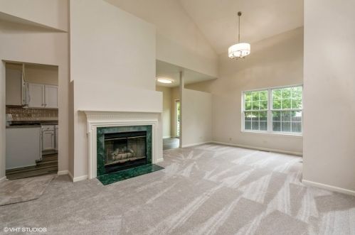 157 Barton Trl, Batavia, IL 60510-7636