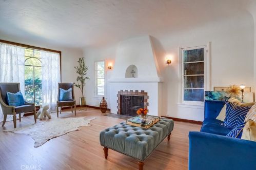 1712 Glorietta Ave, Glendale, CA 91208-2220