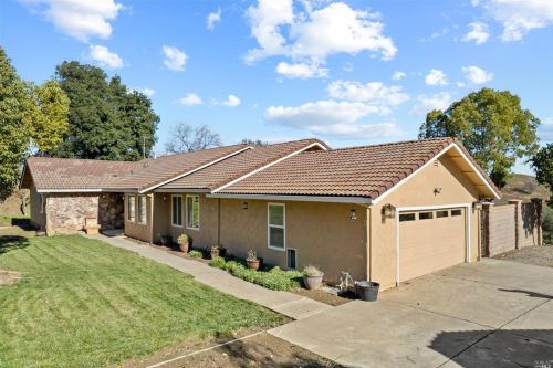 4045 Pamela Ln, Vacaville, CA 95688-9707