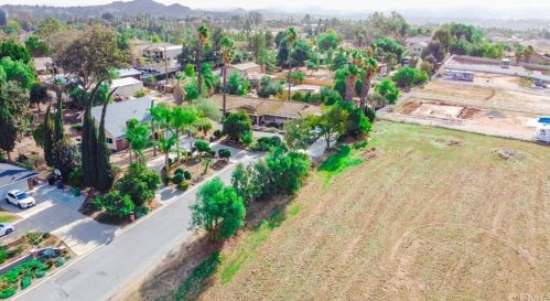 16070 Rancho Viejo Dr, Riverside CA  92506-5824 exterior