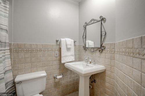 5869 Fernwood St, Saint Paul MN  55126-8405 exterior