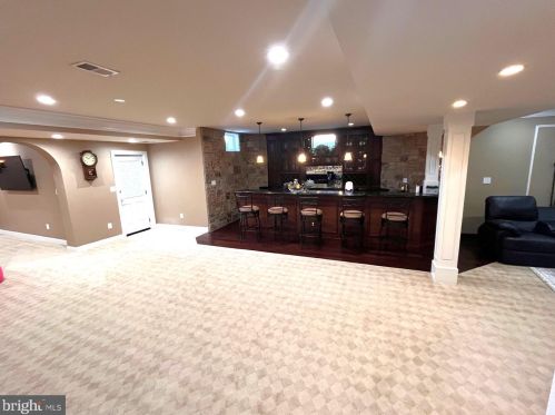 4757 Charter Ct, Woodbridge, VA 22192-5532