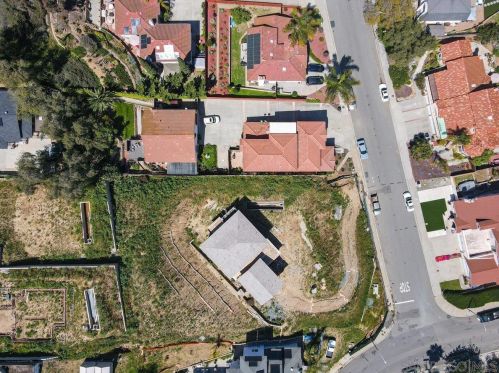 86 Las Flores Dr, Chula Vista CA  91910-1966 exterior