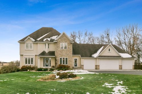5675 Winker Ln, Prior Lake, MN 55372-8159