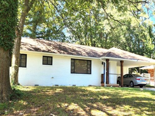 2581 Farley St, Atlanta, GA 30344-2324
