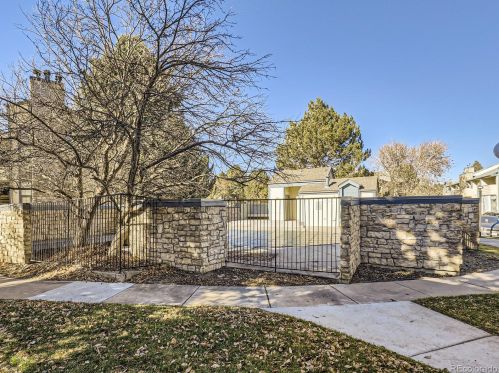 16051 Alaska Pl, Denver CO  80017-2149 exterior