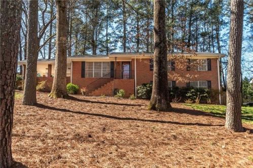 150 Anita Pl, Mableton, GA 30126-1904