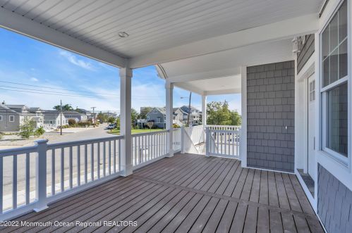 19 Sturgis Rd, Lavallette NJ 08735-2843 exterior