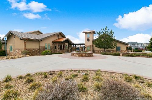 4885 Riviera Way, Aurora CO 80015-4708 exterior