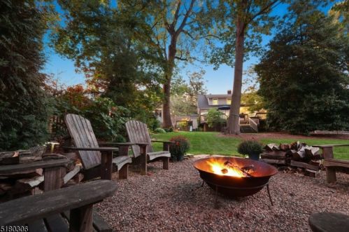 134 Maplewood Ave, Maplewood NJ  07040-1233 exterior