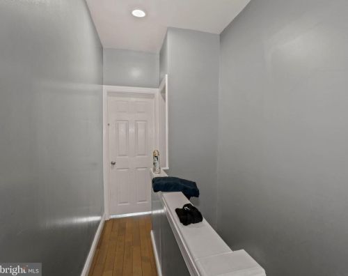 2222 12 St, Philadelphia PA 19147-1832 exterior