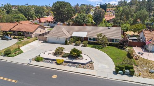 1677 Hamilton Ln, Escondido, CA 92029-4320
