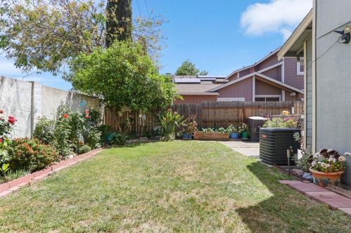 1010 Bordona Ln, Tracy, CA 95376-5121