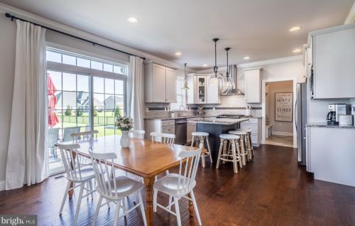 455 Greenhedge Dr, Lancaster PA  17603-7907 exterior