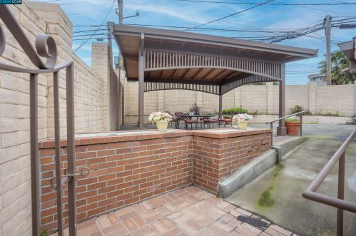 2805 Grant St, Concord CA  94520-4653 exterior