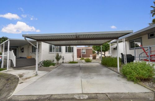 176 Lemon Tree Cir, Vacaville, CA 95687-3221