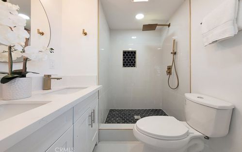 17285 Santa Clara St, Santa Ana CA  92708-3336 exterior
