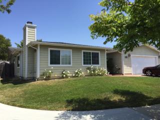 3602 Trieste Dr, Carlsbad, CA 92010-2841