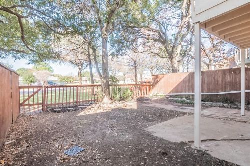 2992 Buttonwood Dr, Carrollton TX exterior