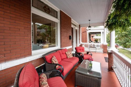 2927 Fairfield Ave, Cincinnati, OH 45206-1430