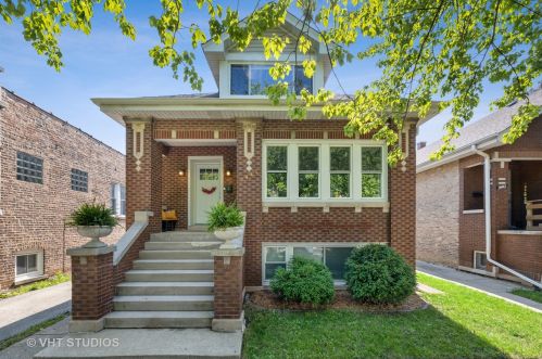2445 Cuyler Ave, Forest View, IL 60402-2617