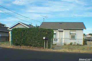 635 Lincoln Ave, Manteca, CA 95336-3754