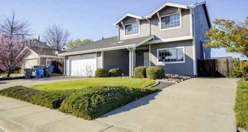 142 Waterford Dr, Vacaville, CA 95688-9389