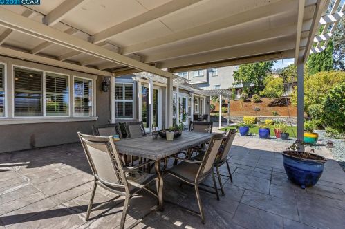 1017 Laurel Tree Dr, Concord CA  94521-5433 exterior