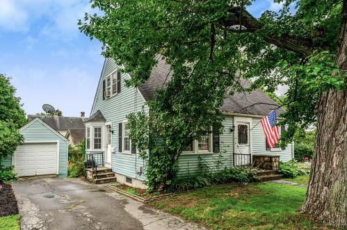 12 Longwood Ave, Augusta, ME 04330-4128