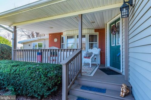 5317 Ridgeview Dr, Harrisburg, PA 17112-2434