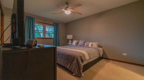 9601 Dogwood Dr, Hammond IN 46321-3709 exterior