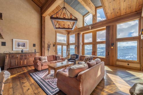 12332 Ski Slope Way, Truckee CA  96161-6610 exterior