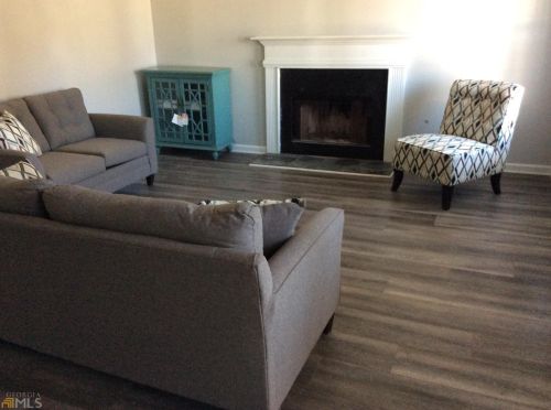 5918 Creekside Dr, Rex GA  30273-1194 exterior