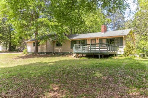 376 Mays Rd, Stockbridge, GA 30281-1822